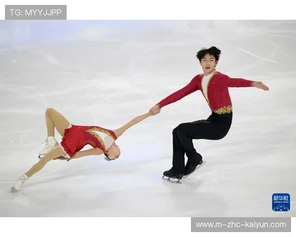 花样滑冰队磨合成套动作，竞技完成率稳步提高